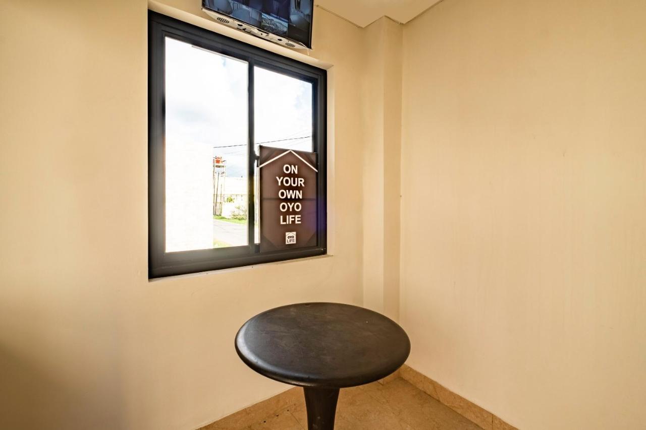 Oyo Life 2673 Rosewood Residence Karawang Zewnętrze zdjęcie