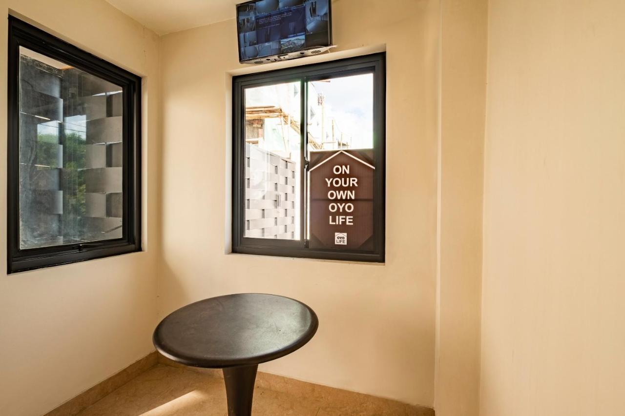 Oyo Life 2673 Rosewood Residence Karawang Zewnętrze zdjęcie